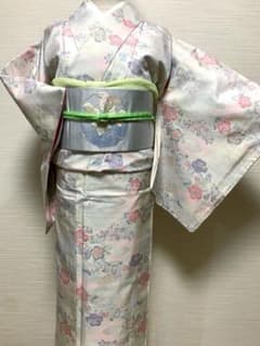【極美品】本場大島紬 白大島紬 着物 身丈162裄丈63 極美品】本場大島紬 白大島紬 着物 身丈162裄丈63 - メルカリ