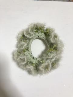 ハンドメイド フリルデザイン シュシュ　グリーンのサムネイル