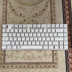 ゲーミングキーボード ホワイト 65%レイアウトのサムネイル