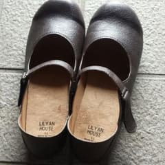 美品　フラットシューズのサムネイル