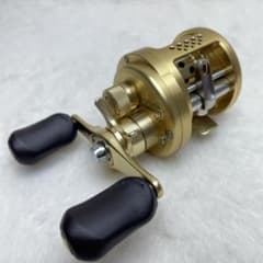 SHIMANO カルカッタコンクエスト 50 ゴールド リール　釣り 美品 SHIMANO カルカッタコンクエスト 50 ゴールド リール - メルカリ
