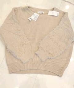 【値下げしました★新品未使用 タグつき★定価3500+tax ニット セーターのサムネイル