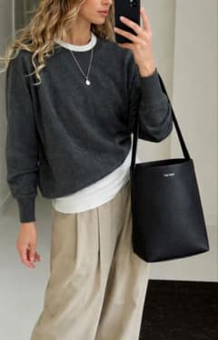 The Row風バケツ型バッグ