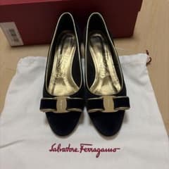 Salvatore Ferragamo パンプス 23.5のサムネイル