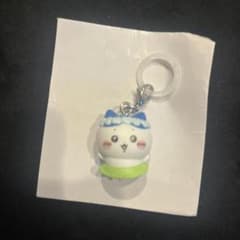 映画ちいかわ 入場者特典めじるしアクセサリー　ハチワレのサムネイル
