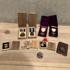 勲章まとめ 勲章 徽章 記章 バッジ 記念章勲章 勲八等白色桐葉章 詳細