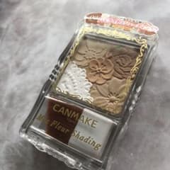キャンメイク マットフルールシェーディング No.02 ダークブラウンのサムネイル