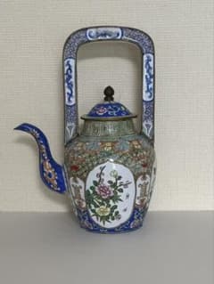 中国美術 琺瑯彩色絵花提梁壺 水注 茶器 骨董品 中国美術 琺瑯彩色絵花提梁壺 水注 茶器 骨董品 - メルカリ