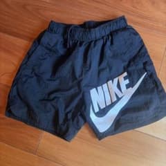 NIKE ショートパンツ ハーフパンツ ブラック　キッズのサムネイル