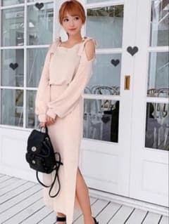 michellMacaron オフショルニットワンピースのサムネイル