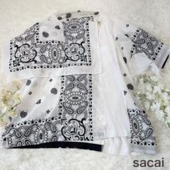 美品 sacai バンダナ Tシャツ ペイズリー アレンジ可能 ゆったりS 美品 sacai バンダナ Tシャツ ペイズリー アレンジ可能 ゆったり