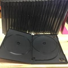 9/16まで値引き！4枚収納 DVDケース 23枚セットのサムネイル