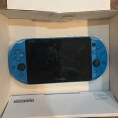 PlayStation Vita Wi-Fiモデル PCH-2000のサムネイル
