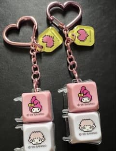 韓国　サンリオ　キーキャップキーリング　キーホルダー　マイメロディ2個セットのサムネイル