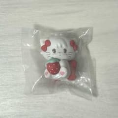 mikko lilalamode すわらせ隊 いちごがいっぱい ムース ガチャのサムネイル