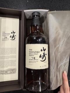 【空き瓶】山崎 25年 SUNTORY THE YAMAZAKI 25年 シングルモルトウイスキー空き瓶 - メルカリ