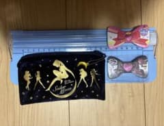 セーラームーン リボン型バッジ プルート ちびうさ ポーチのサムネイル