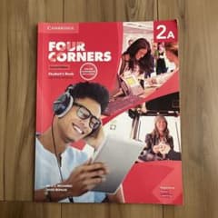Four Corners 2A Second Edition Student'sのサムネイル