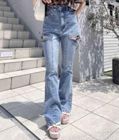 INGN 【WEB限定】サイドリボンカットアウトフレアデニムパンツ