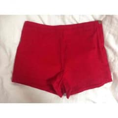 フォーエバー21 赤ショートパンツのサムネイル