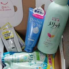 花王 メリットリンス ポンプ 550ml シャンプー380ml 他5点のサムネイル