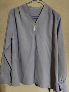 グレー 長袖シャツ M パールボタンのサムネイル