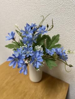 east side tokyo ブルーの小花 造花 アートフラワー インテリアのサムネイル