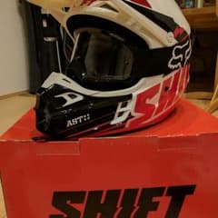 けんけん様専用シフト ヘルメットのサムネイル