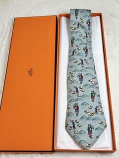 美品✨エルメス HERMES ネクタイ シルク ブルーのサムネイル