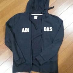Adidasのパーカー♪のサムネイル