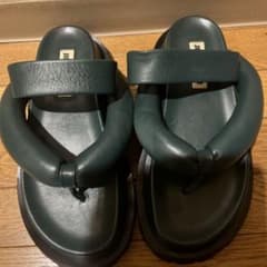 JIL SANDER パデッド トングサンダル ダークグリーン JIL SANDER パデッド トングサンダル ダークグリーン - メルカリ