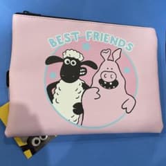 ひつじのショーン フラットポーチ いたずらブタ ピンク しまむら 限定