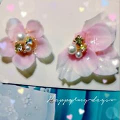 スプリング×ピンクフラワービジューピアス♥　アプワイザーリッシェ　レッセパッセのサムネイル