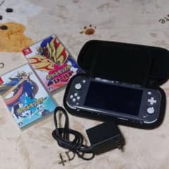 スイッチライト本体 ポケモン ソード シールドのサムネイル