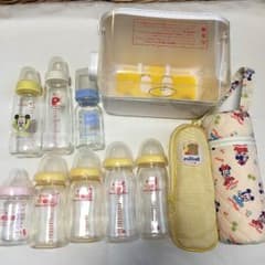 哺乳瓶   PIGION  母乳実感  母乳相談室  他 ケース類はおまけのサムネイル