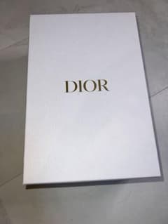 Dior ギフトボックス 空箱 〈ショッパー付き〉のサムネイル