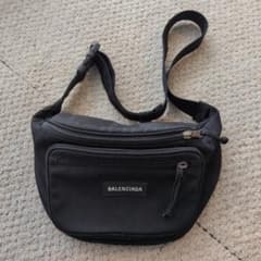 BALENCIAGA ボディバッグ ブラックのサムネイル