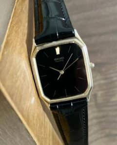 セイコー メンズ 腕時計 稼働品 新品革ベルト 電池交換済み 黒文字盤