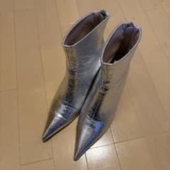シルバー ポインテッドトゥ ショートブーツのサムネイル