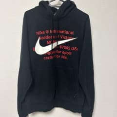 Nike フード付きパーカー ブラックのサムネイル