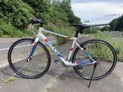 【即乘】送料無料 GIANT クロスバイクCROSTAR S 3X8S 24速 即乘】送料無料 GIANT クロスバイクCROSTAR S 3X8S 24速 - メルカリ