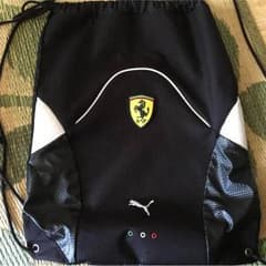 Ferrariのナップサックのサムネイル
