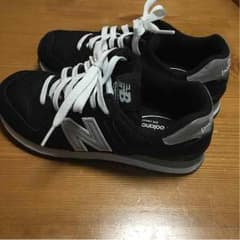ニューバランス574のサムネイル
