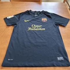 美品人気NIKE FCバルセロナ ユニフォーム ブラック　キッズ　M sizeのサムネイル