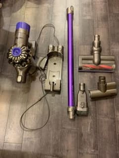 ダイソンDyson V6 Motorhead/コードレスクリーナーのサムネイル