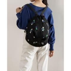 Desigual 花刺繍 マルチポジション ミドルバック 新品末使用 - メルカリ