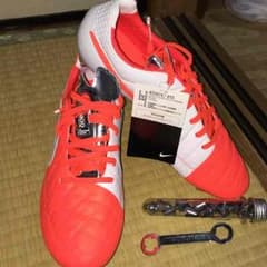 だいき様専用☆ナイキ ティエンポ レジェンド V SG-PRO 27.5cmのサムネイル
