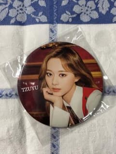 twice perfect world 缶バッジ　ツウィのサムネイル