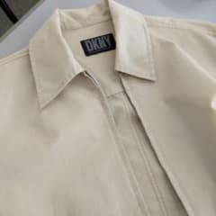DKNY ベージュ ジャンパー ブルゾン Sサイズのサムネイル