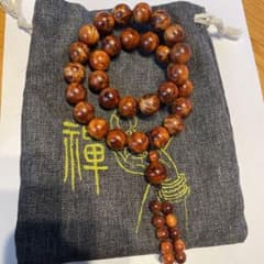 ご専用❣️宝石級　崖柏（ヤーバイ）崖柏 天然木ネックレス数珠 念珠のサムネイル